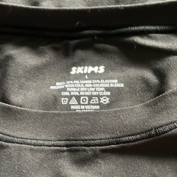 SKIMS NWT fits everybody thong bodysuit Sz L - Picture 4 of 5